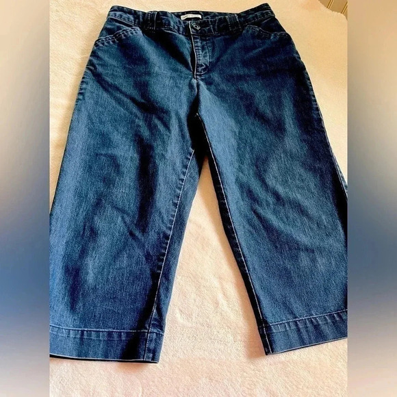 Lee women’s Capri jeans, pants size 6 - Picture 1 of 5